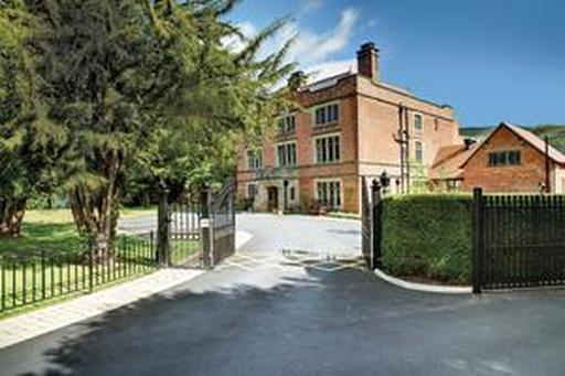 Stretton Hall Nursing Home