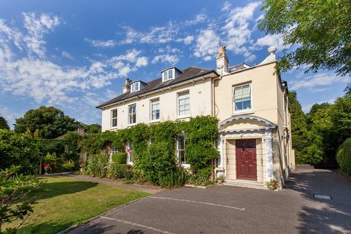 Stoneleigh House