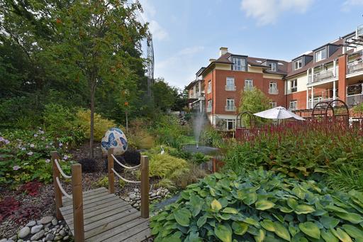 Signature at Coombe Hill Manor