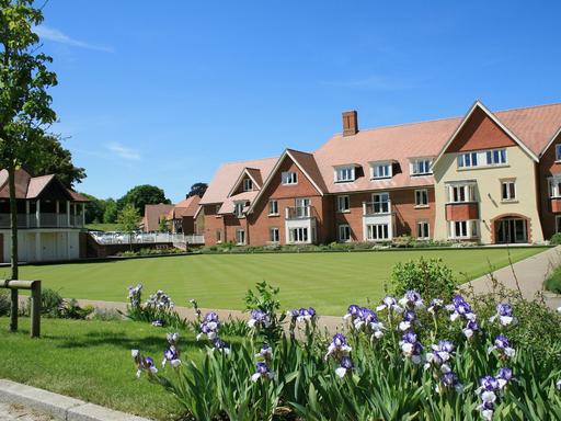 Richmond Village Letcombe Regis