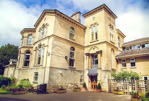 Winfield Lodge