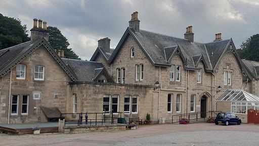 Whinnieknowe (Care Home)