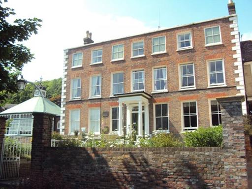 Old Hastings House