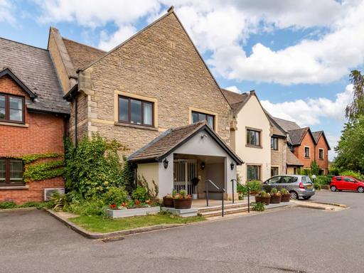 Longueville Court
