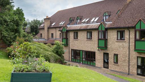 Ferendune Court