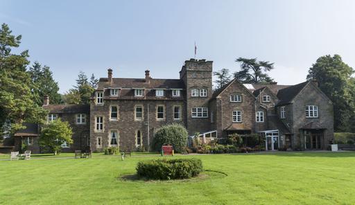 Dulas Court