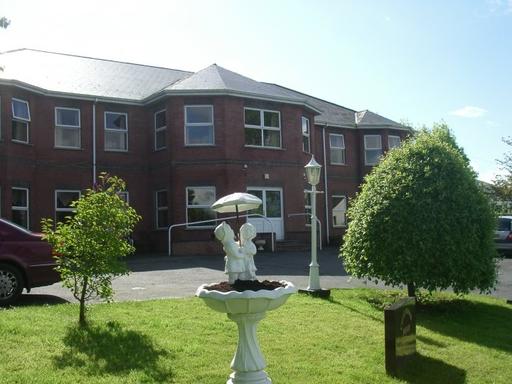 Cove Manor