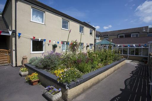 Camelot House & Lodge