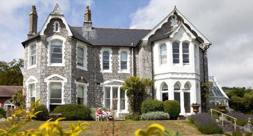 Bishopsteignton House