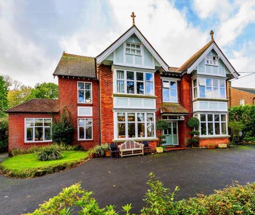 Avon House Rest Home - Balcombe
